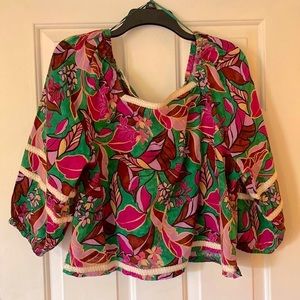 NWT Cynthia Rowley, size XL, linen top. Floral w white and gold trim.